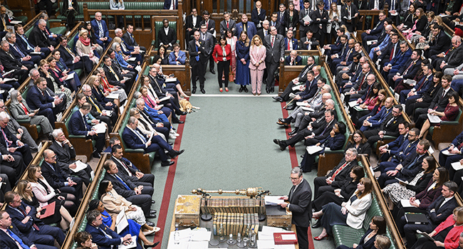 Royaume-Uni : le “generational ban” est accepté en troisième lecture