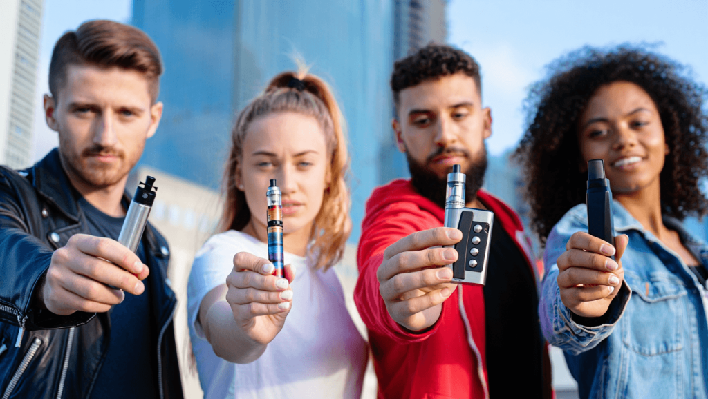 Témoignages : 4 vapoteurs racontent leur matériel et leurs habitudes