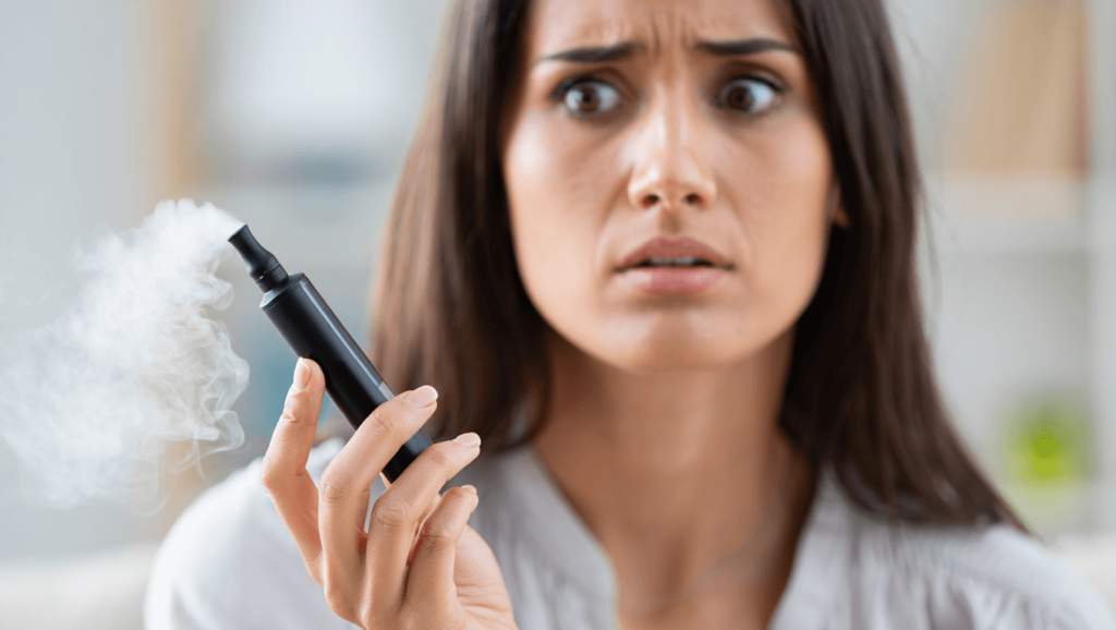 Vapotage : l’arôme et l’appareil pèsent plus que la dose sur l’expression des gènes, selon cette étude